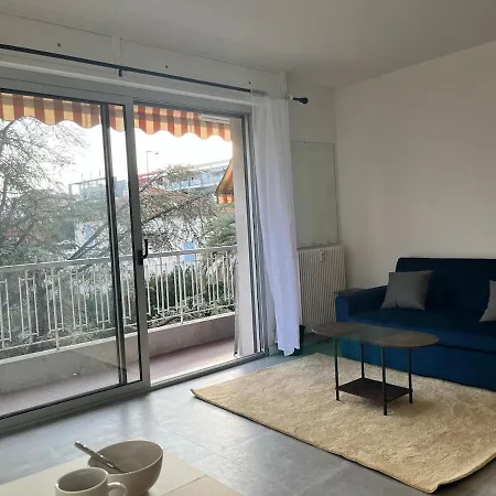 Appartement New With Balcony And Parking Antibes