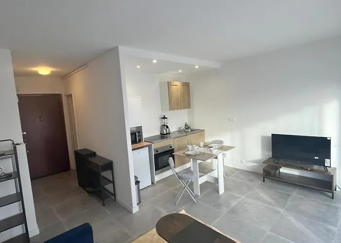 New With Balcony And Parking Appartement